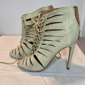 Steve Madden Heel